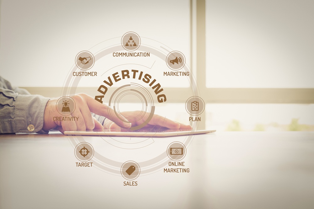 Advertising,Chart,With,Keywords,And,Icons,On,Screen